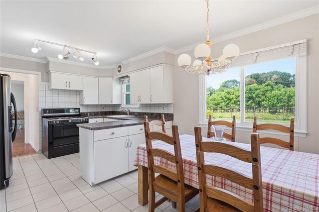 6 Carol Court, East Setauket, NY 11733