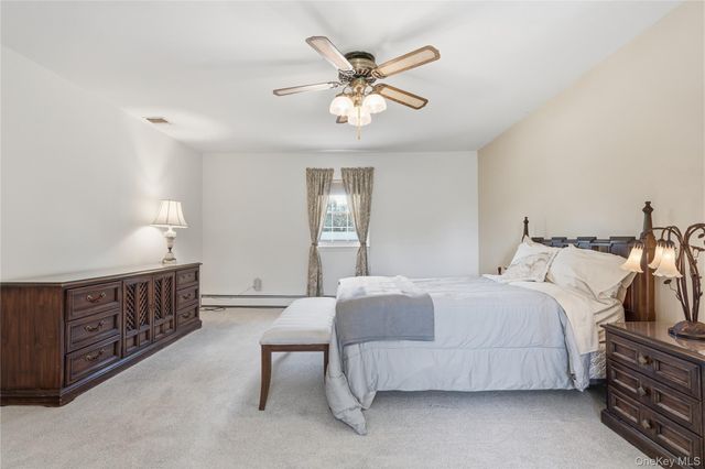 6 Carol Court, East Setauket, NY 11733
