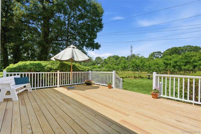 6 Carol Court, East Setauket, NY 11733