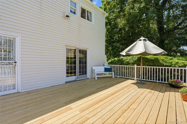 6 Carol Court, East Setauket, NY 11733