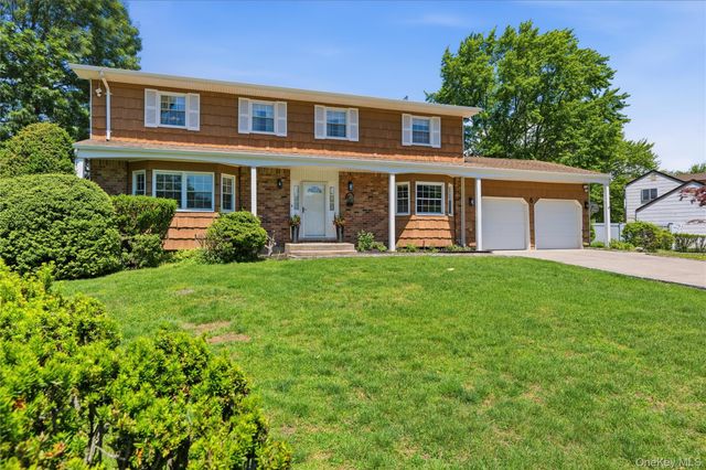 6 Carol Court, East Setauket, NY 11733