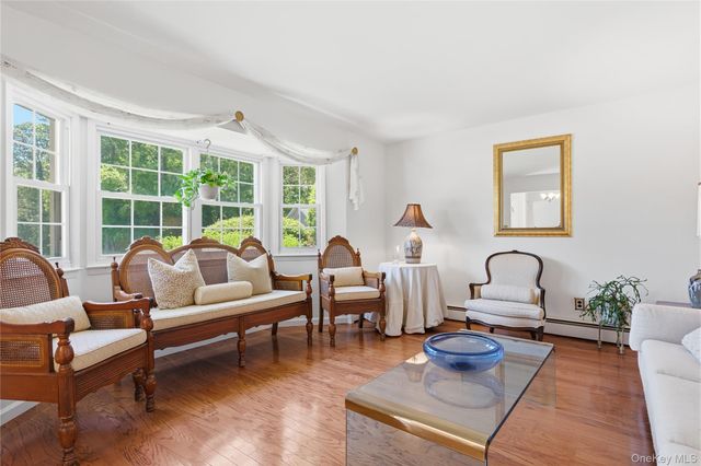 6 Carol Court, East Setauket, NY 11733