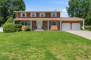 6 Carol Court, East Setauket, NY 11733