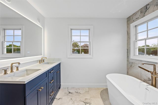 92 Biltmore Boulevard, Massapequa, NY 11758