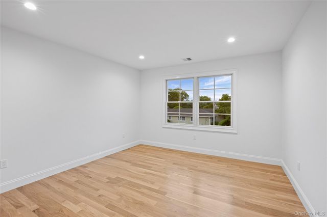 92 Biltmore Boulevard, Massapequa, NY 11758