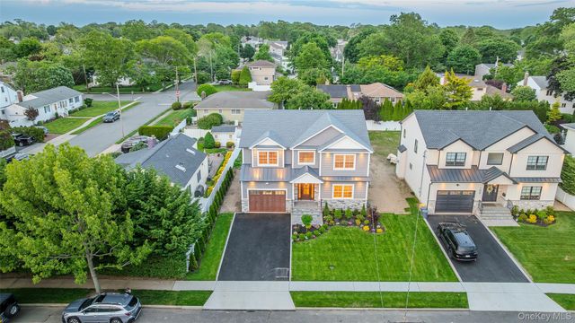 92 Biltmore Boulevard, Massapequa, NY 11758