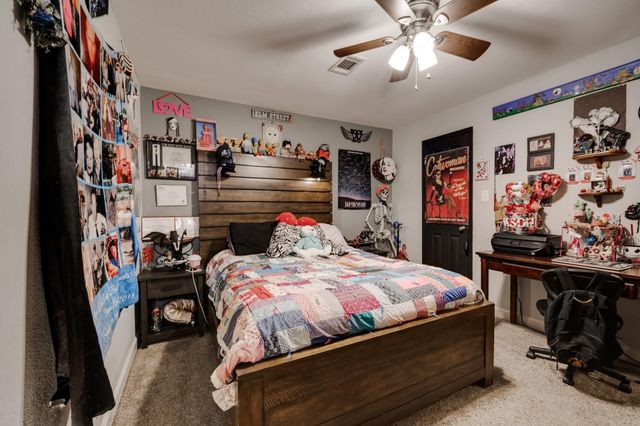 8 Davis Hill Rd, Conway, AR 72032