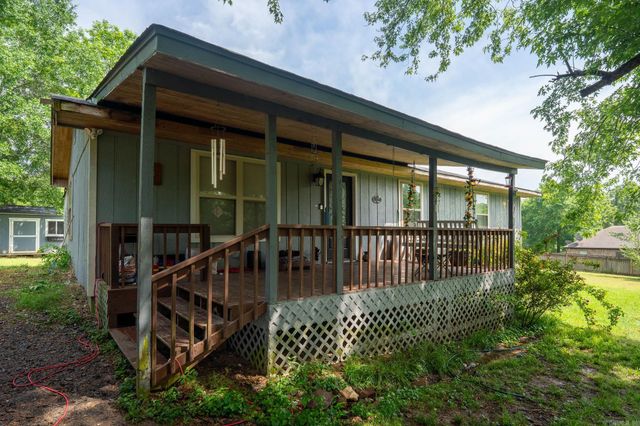8 Davis Hill Rd, Conway, AR 72032