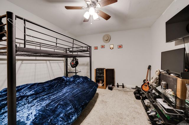 8 Davis Hill Rd, Conway, AR 72032