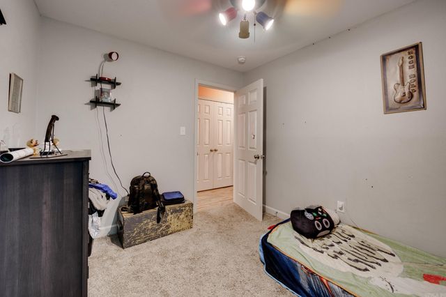 8 Davis Hill Rd, Conway, AR 72032