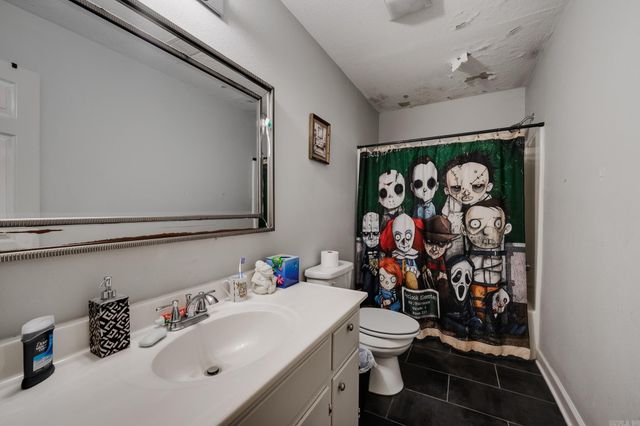 8 Davis Hill Rd, Conway, AR 72032