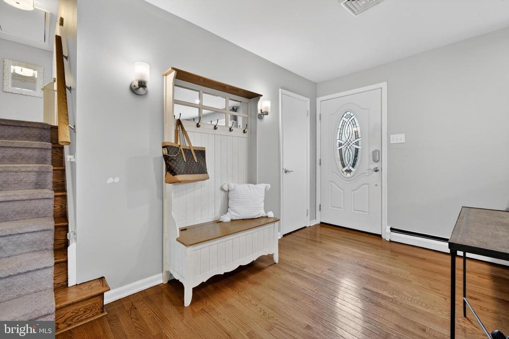 511 W MARSHALL ST, WEST CHESTER, PA 19380 — photo 5