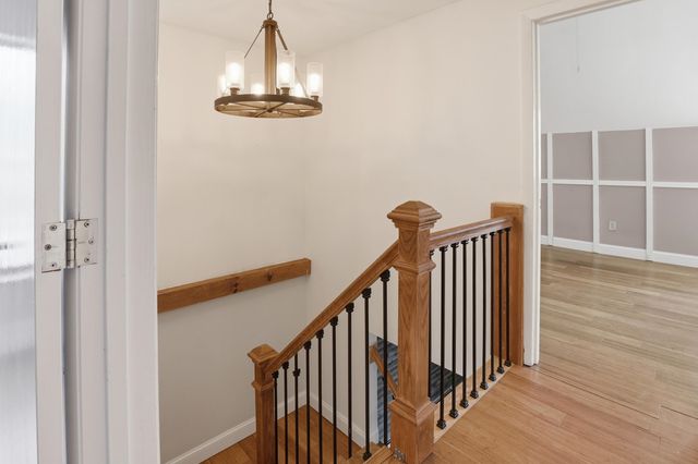 33 Valencia Drive, Nashua, NH 03062