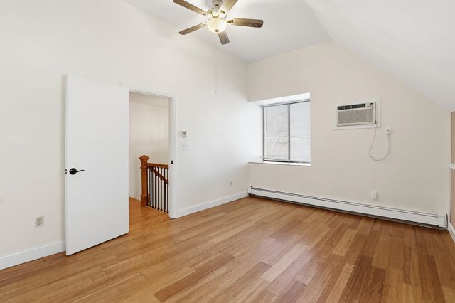 33 Valencia Drive, Nashua, NH 03062