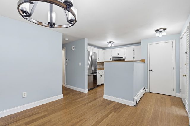 33 Valencia Drive, Nashua, NH 03062