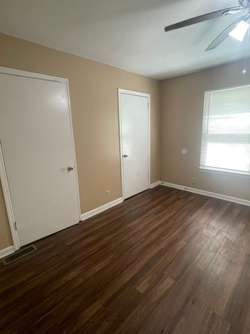 438 Roger Williams Ave, Nashville, TN 37207