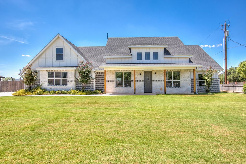 Image 3 of property listing at 203 Calypso Lane, San Angelo, TX 76905