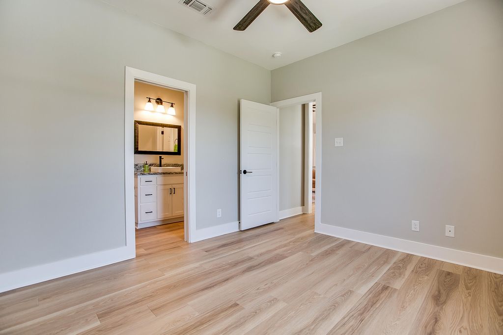 Image 37 of property listing at 203 Calypso Lane, San Angelo, TX 76905