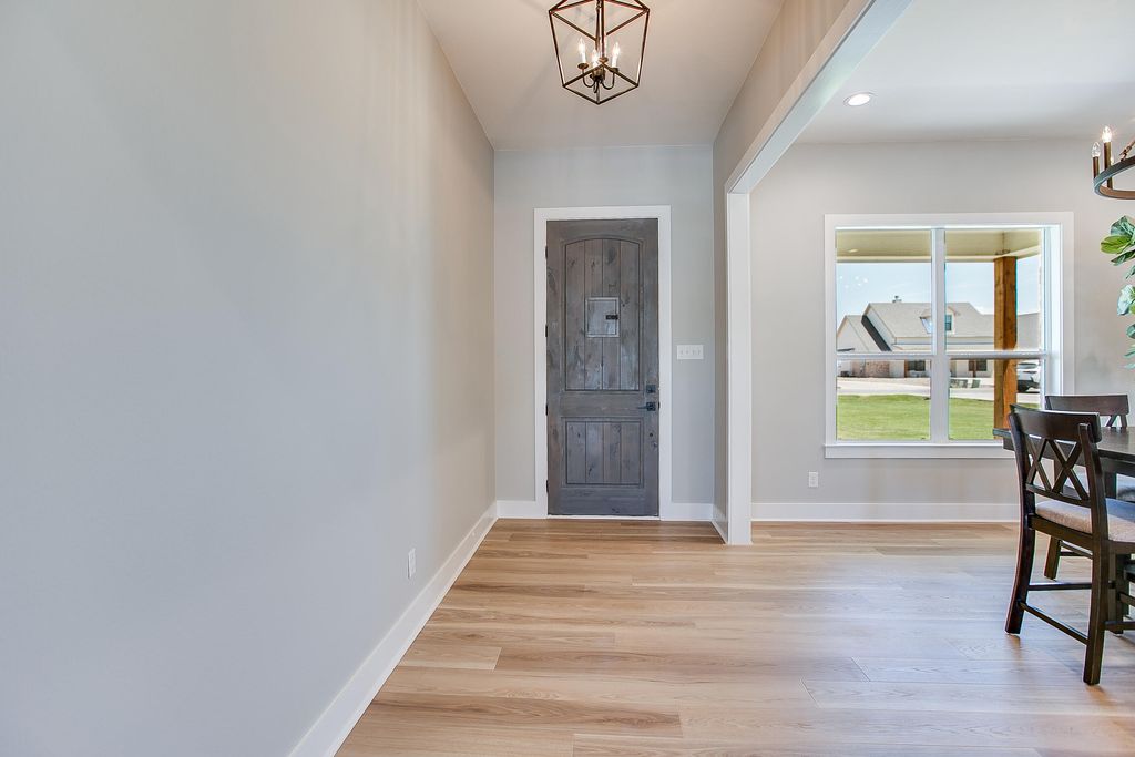 Image 6 of property listing at 203 Calypso Lane, San Angelo, TX 76905