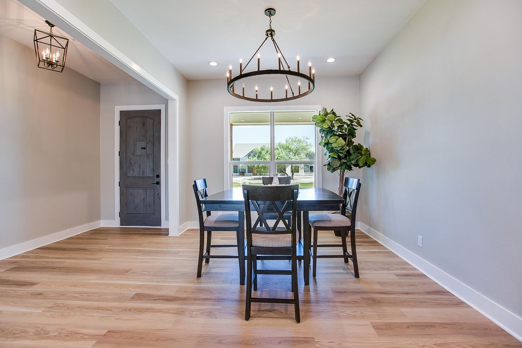 Image 8 of property listing at 203 Calypso Lane, San Angelo, TX 76905