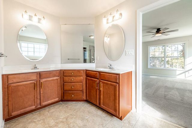 2404 Brush Creek LN, Virginia Beach, VA 23454