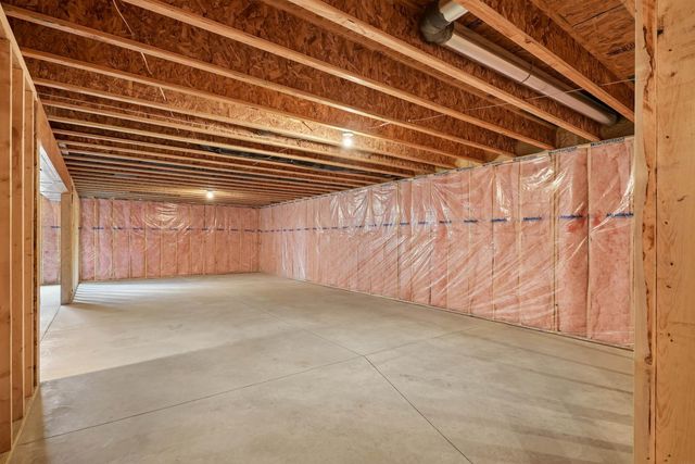 134 Sunbird Court, Waterloo, IA 50701