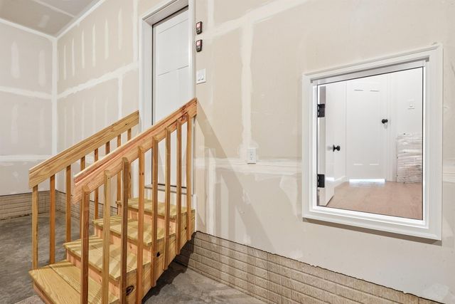 134 Sunbird Court, Waterloo, IA 50701
