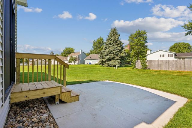 134 Sunbird Court, Waterloo, IA 50701