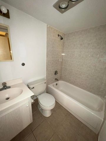 9949 Sandalfoot Boulevard Apt 514, Boca Raton, FL 33428