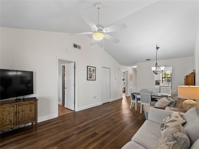 929 CAPRI ISLES BOULEVARD 27, Venice, FL 34292