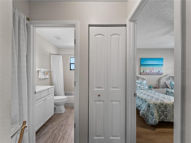 929 CAPRI ISLES BOULEVARD 27, Venice, FL 34292