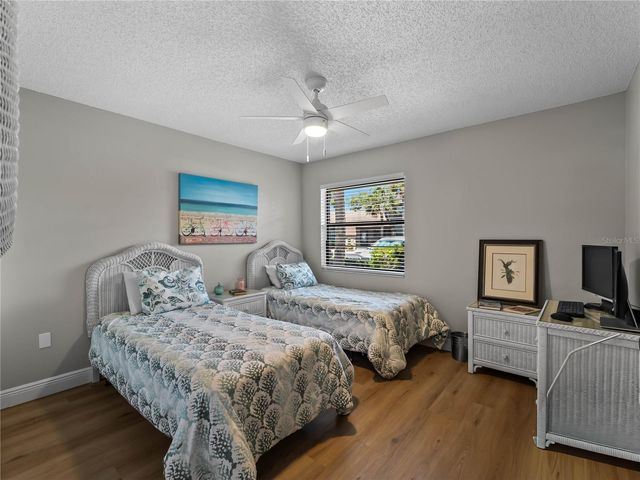 929 CAPRI ISLES BOULEVARD 27, Venice, FL 34292