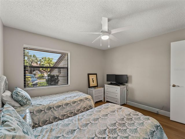929 CAPRI ISLES BOULEVARD 27, Venice, FL 34292
