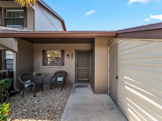 929 CAPRI ISLES BOULEVARD 27, Venice, FL 34292