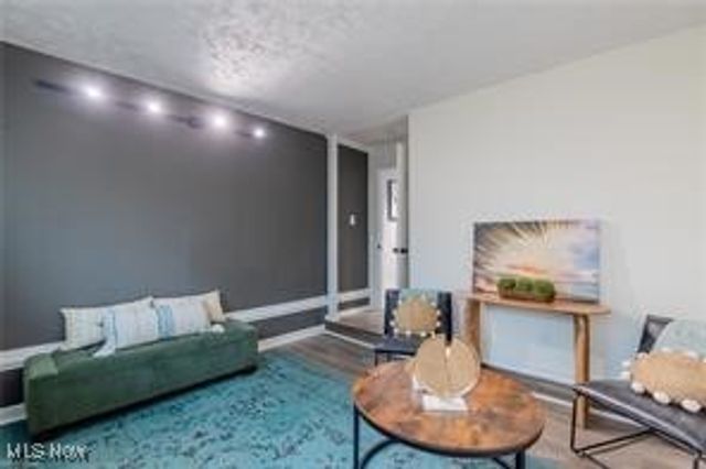 2441 Malden Road, Cleveland, OH 44121