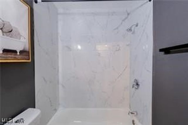 2441 Malden Road, Cleveland, OH 44121