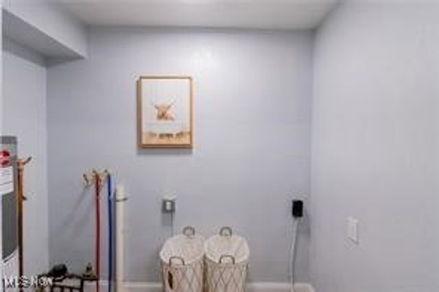 2441 Malden Road, Cleveland, OH 44121