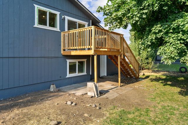 20710 E Gilbert Ave, Otis Orchards, WA 99027