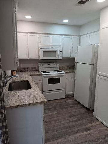 8402 Fathom CIR 107, Austin, TX 78750