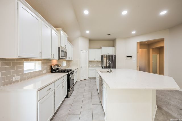 2211 Derussy, San Antonio, TX 78253