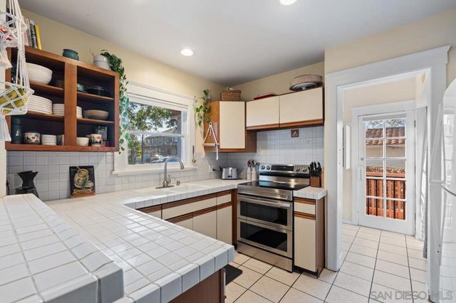 1042 Lincoln Ave, San Diego, CA 92103