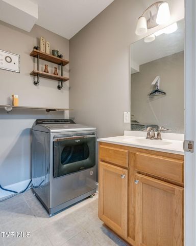 2020 Cody Cove, Bluff City, TN 37618