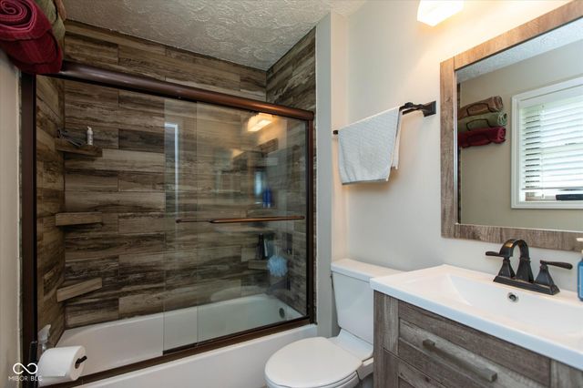 3063 Jay Dee Lane, Greenwood, IN 46143