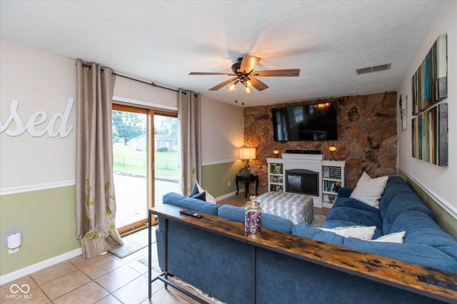 3063 Jay Dee Lane, Greenwood, IN 46143