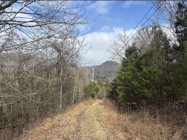 0 Lick Creek Rd, Hartsville, TN 37074