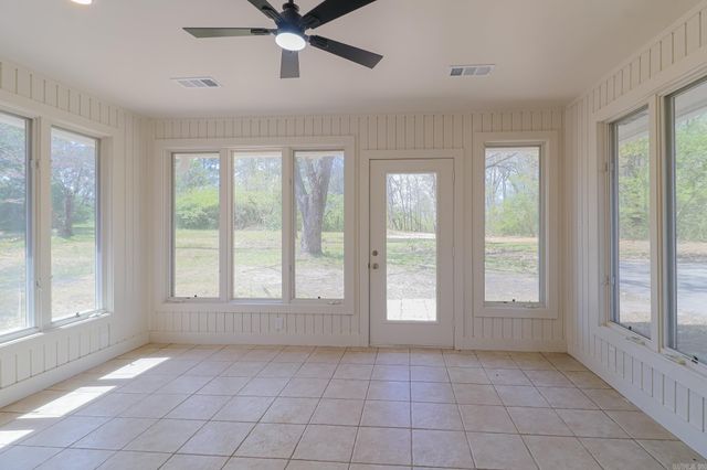 2711 Wood Street, Jonesboro, AR 72401