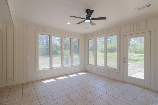 2711 Wood Street, Jonesboro, AR 72401