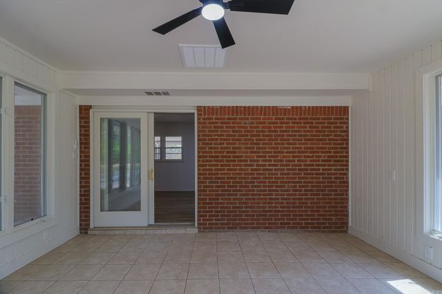 2711 Wood Street, Jonesboro, AR 72401