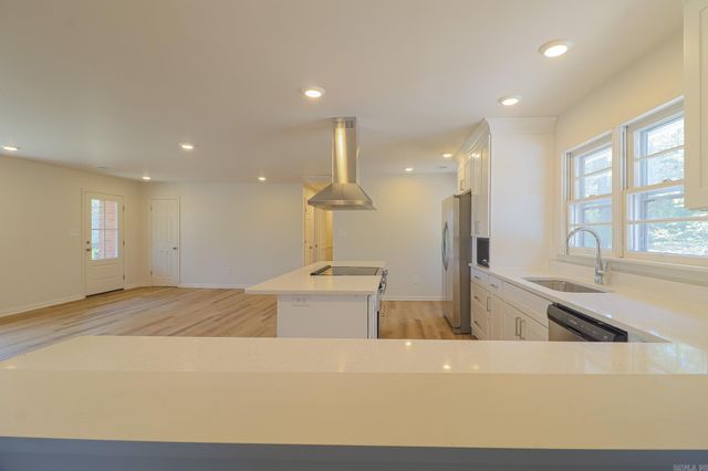 2711 Wood Street, Jonesboro, AR 72401