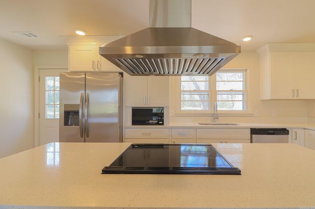 2711 Wood Street, Jonesboro, AR 72401